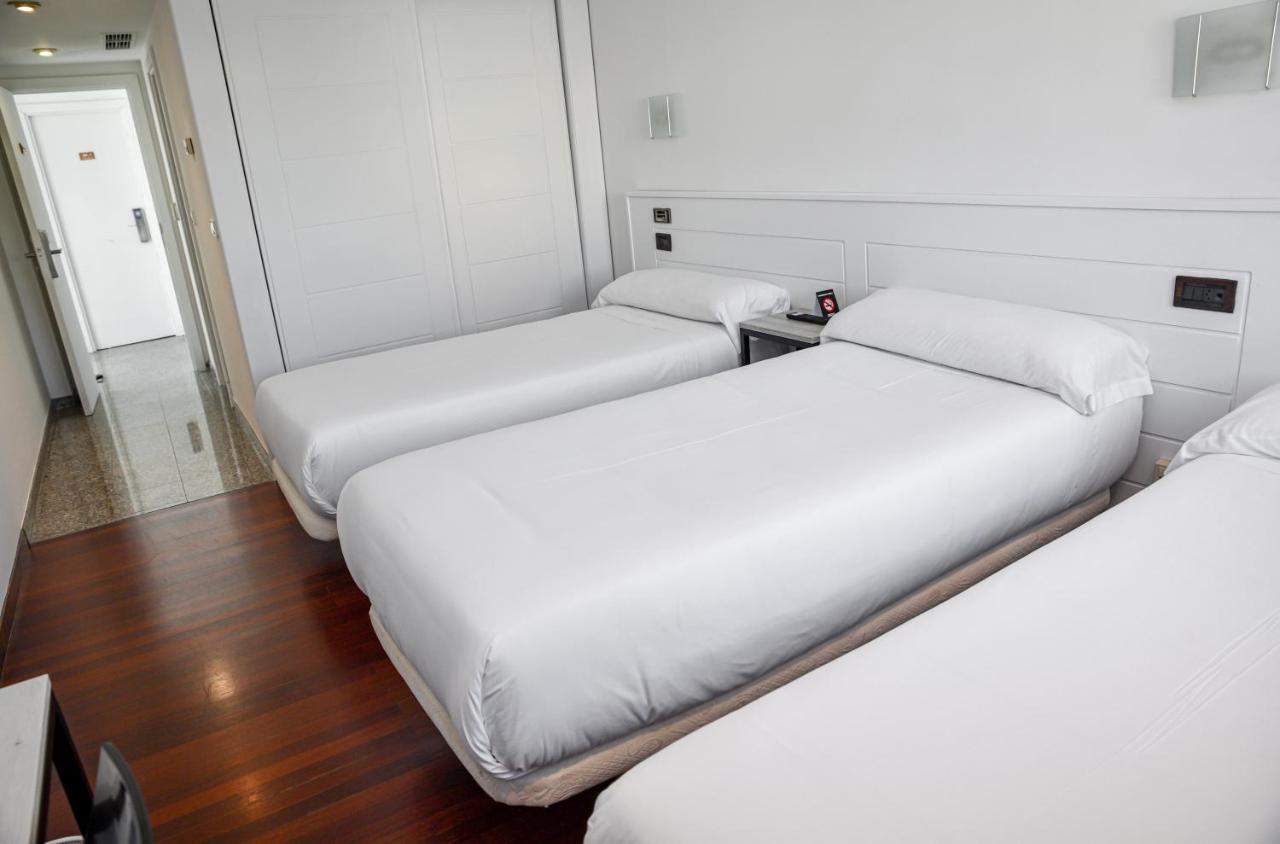 Hotel Chips Ferrol Naron  Ngoại thất bức ảnh